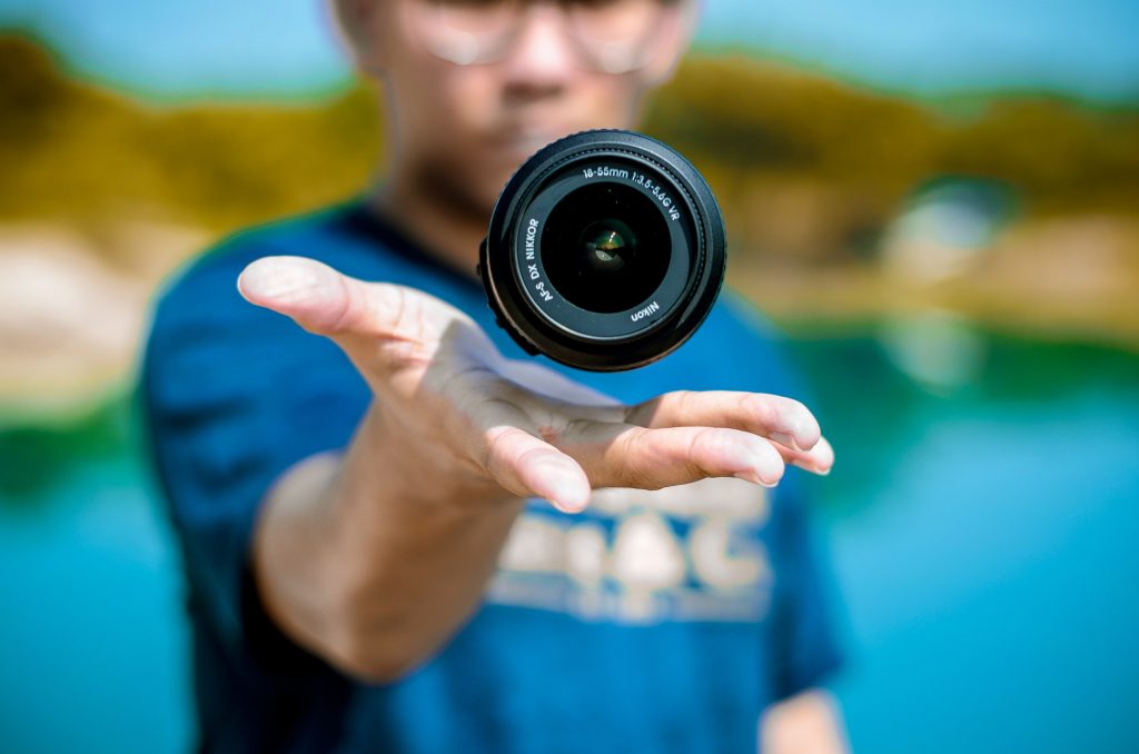 How to Clean Camera Lens